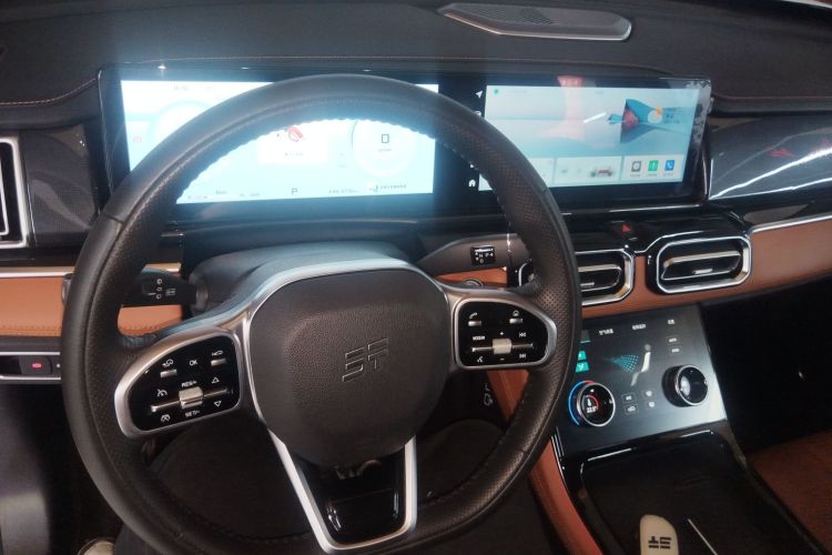 捷途山海L7 2024款 1.5T 120km ULTRA 7座中控内饰7002