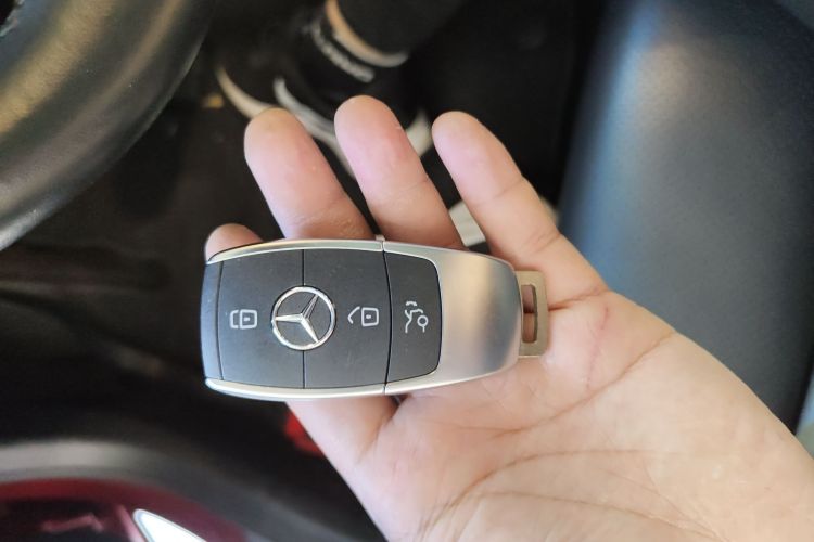 奔驰C级(进口) 2019款 C 260 轿跑车中控内饰7001