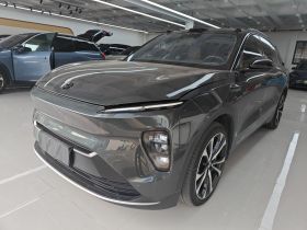 蔚来ES8 2023款 100kWh 签名版