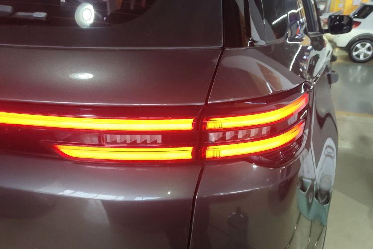 长安CS55PLUS 2021款 蓝鲸版 1.5T DCT豪华型车身外观9