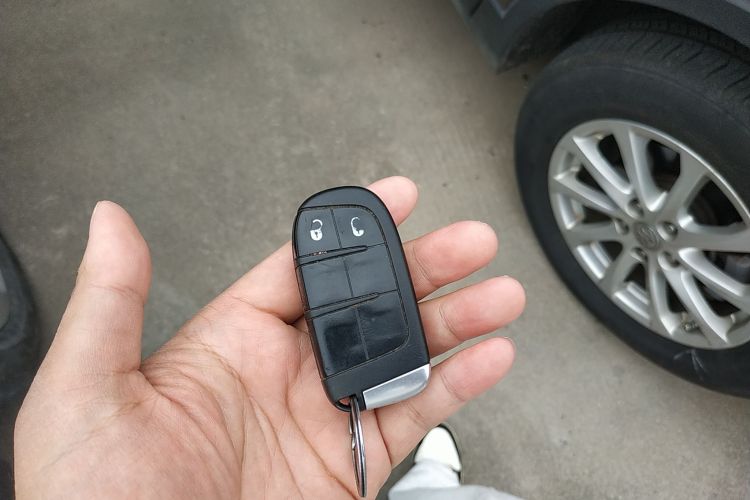 Jeep 指南者 2017款 200T 自动家享版中控内饰11