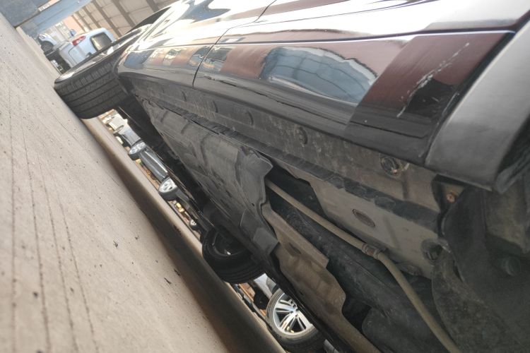 丰田 汉兰达 2015款 2.0T 两驱精英版 7座局部细节9002