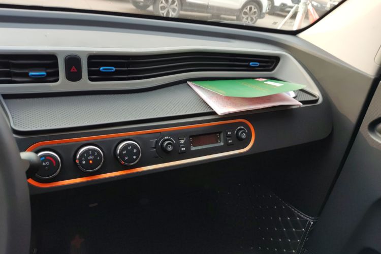 五菱汽车 宏光MINIEV 2020款 自在款 磷酸铁锂中控内饰16