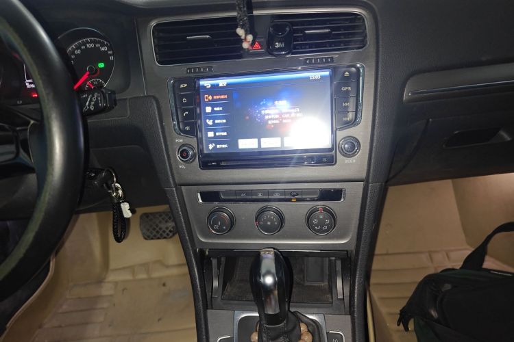 大众 高尔夫 2015款 1.4TSI 自动舒适型中控内饰16