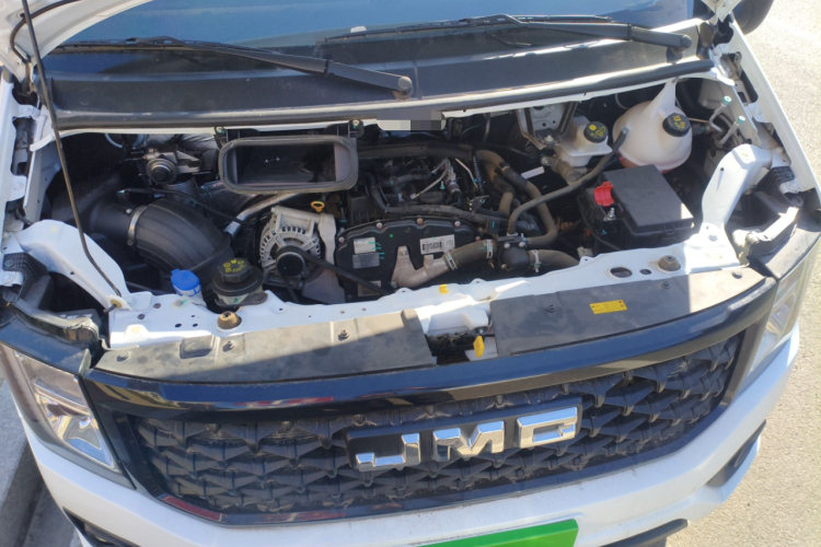 江铃福顺 2023款 2.0T 手动短轴低顶商运型多功能乘用车6座 双开尾门局部细节24