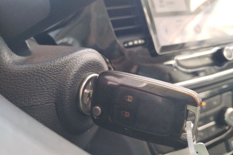 别克 昂科拉 2017款 18T 自动两驱都市领先型中控内饰11