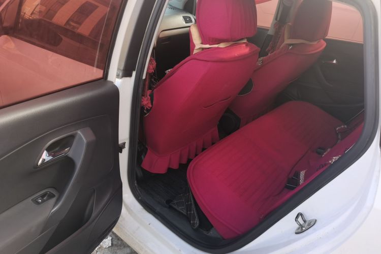 大众 Polo 2016款 1.4L 自动风尚型中控内饰21