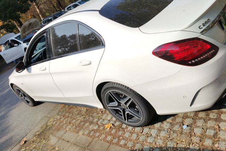 奔驰C级 2021款 C 260 星耀臻藏版车身外观4