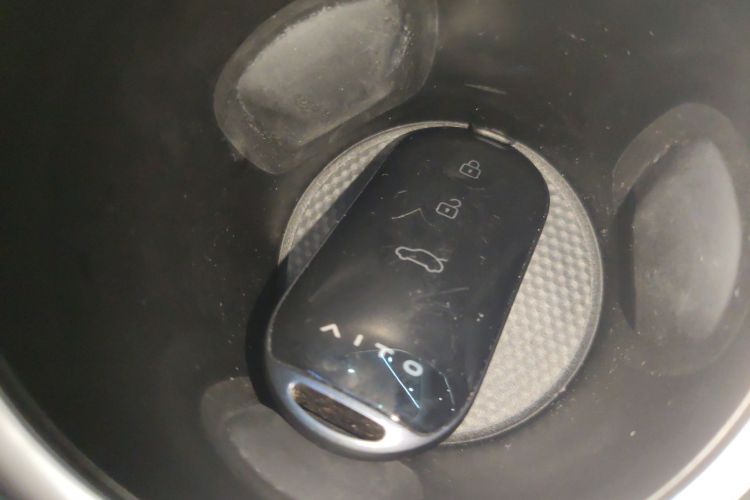 鸿蒙智行 问界M5 2022款 增程四驱性能版中控内饰11