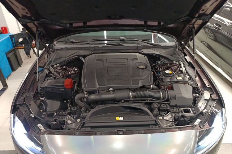 捷豹XFL 2020款 XFL 2.0T P200 两驱精英版局部细节24