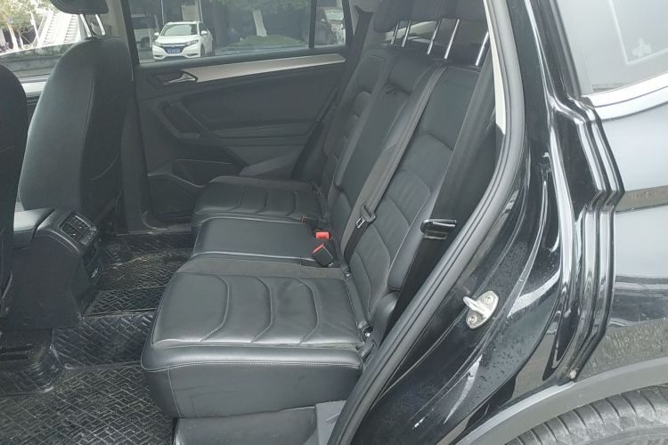 大众 途观L 2021款 330TSI 自动两驱智享版中控内饰21