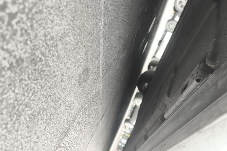 腾势D9 2022款 DM-i 1040 尊贵型局部细节9004