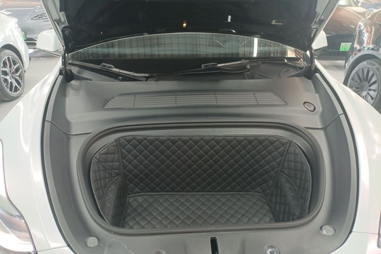 特斯拉 Model Y 2021款 标准续航后驱版机舱底盘24