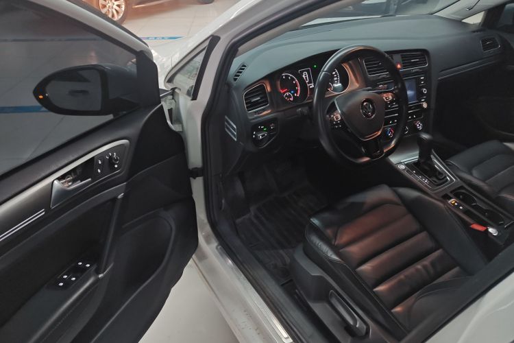 大众 高尔夫 2016款 230TSI 自动豪华型中控内饰20