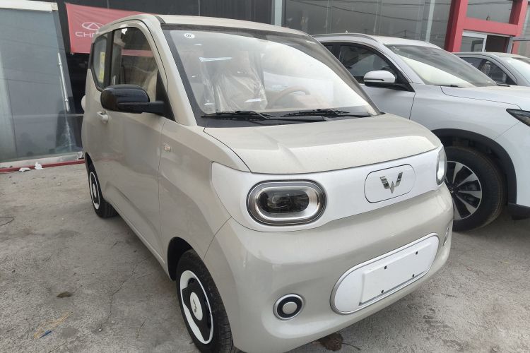 五菱汽车 宏光MINIEV 2024款 第三代 215km 青春版车身外观3