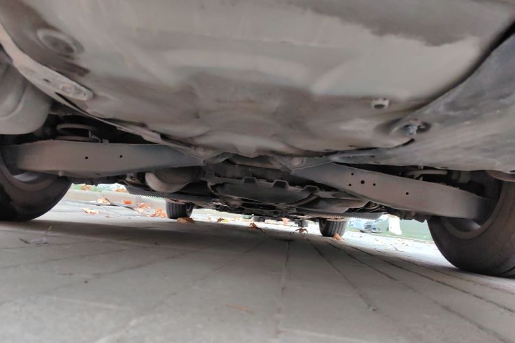 斯柯达 明锐 2012款 1.6L 手动逸俊版局部细节9009