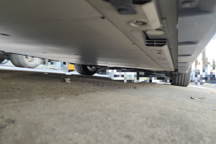 极氪001 2023款 WE版 100kWh局部细节9002