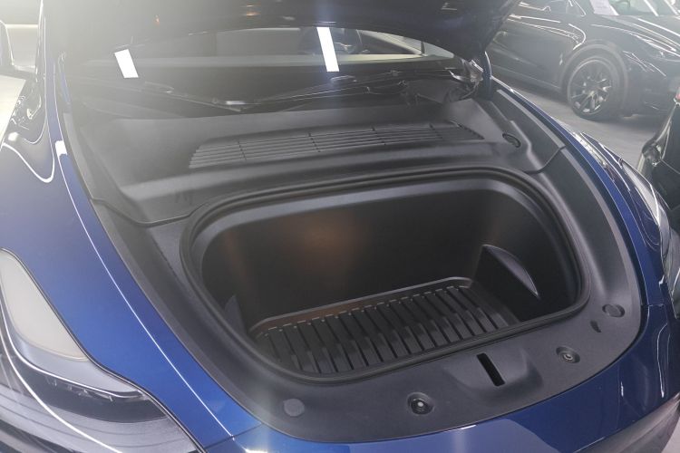 特斯拉 Model Y 2022款 改款 后轮驱动版机舱底盘24