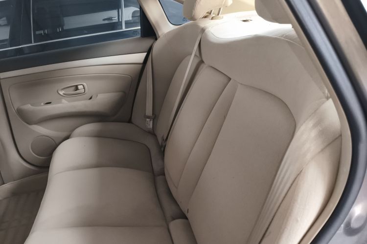 日产 轩逸 2012款 经典 1.6XE 手动舒适版中控内饰21