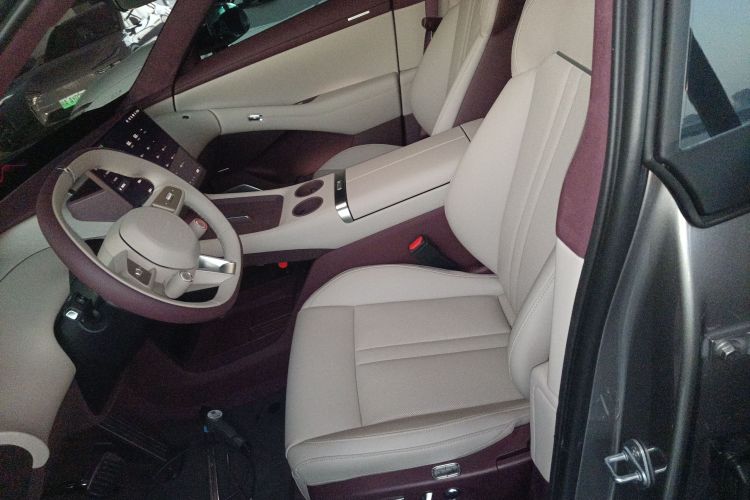 小米汽车 小米YU7 2025款 超长续航高性能四驱Max版中控内饰19