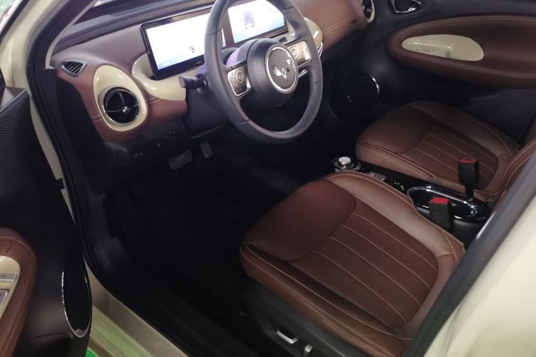 五菱汽车 五菱缤果 2023款 333km 灵犀互联款中控内饰20