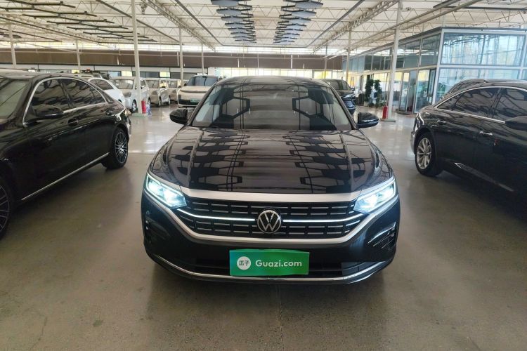 大众 帕萨特 2022款 330TSI 豪华版车身外观2