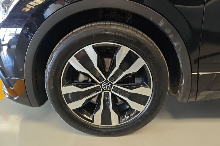 大众 途观L 2023款 改款 330TSI 自动两驱R-Line越享版车身外观6007