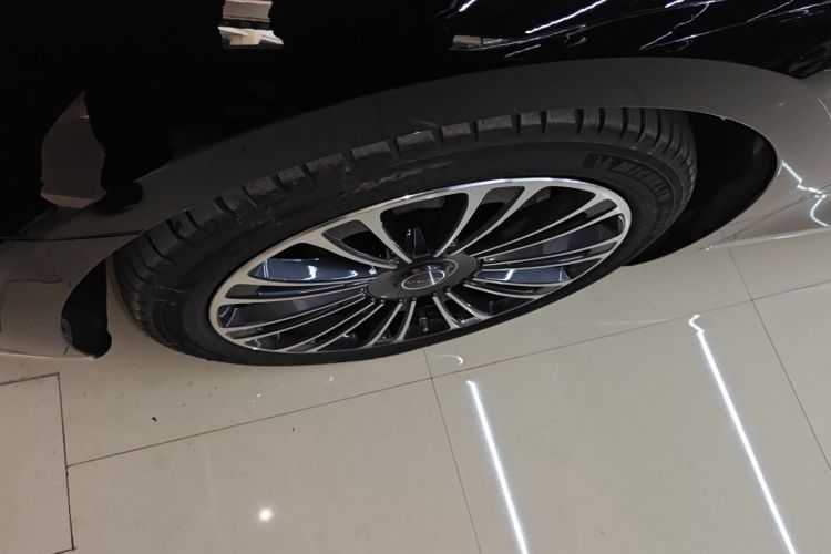 鸿蒙智行 享界S9 2024款 纯电 Ultra 四驱旗舰版车身外观6007