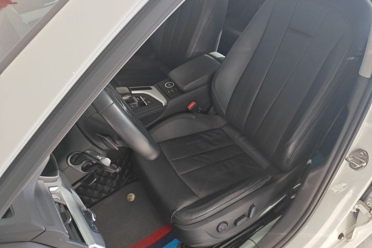 奥迪A4L 2019款 45 TFSI quattro 个性运动版 国VI局部细节19