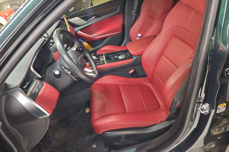 捷豹XFL 2023款 XFL 2.0T P250 两驱精英运动版局部细节19