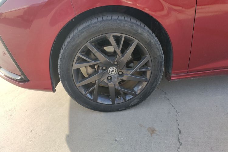 东风风神 奕炫 2020款 230T 自动炫目曜夜骑士版车身外观6006