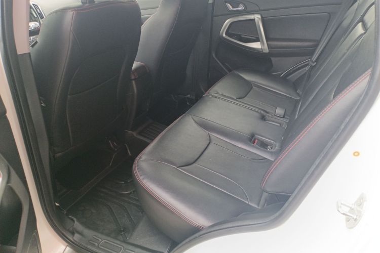 奇瑞 瑞虎5 2014款 2.0L CVT家尊版中控内饰7004