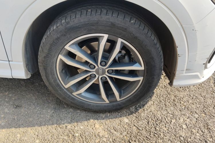 奥迪Q3 2020款 35 TFSI 进取动感型车身外观10