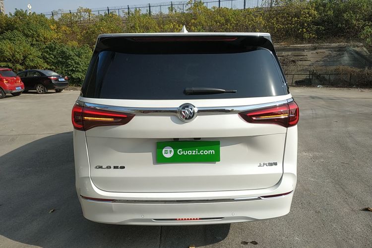 别克GL8 2023款 ES陆尊 尊享型车身外观6