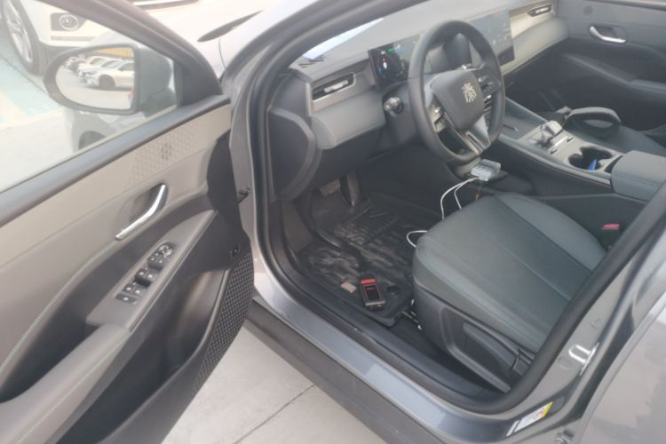 比亚迪 秦PLUS 2025款 DM-i 智驾版 55KM领先型中控内饰7003