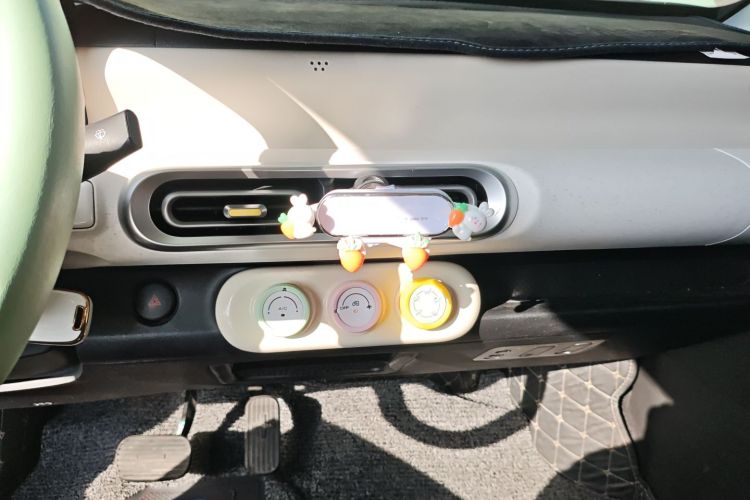 五菱汽车 宏光MINIEV 2024款 第三代 215km 青春版中控内饰16