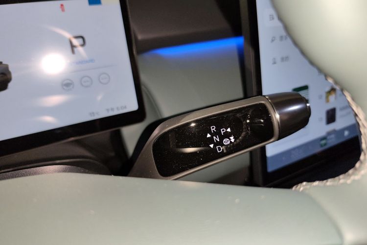 小鹏P7+ 2024款 限定版 Max中控内饰18