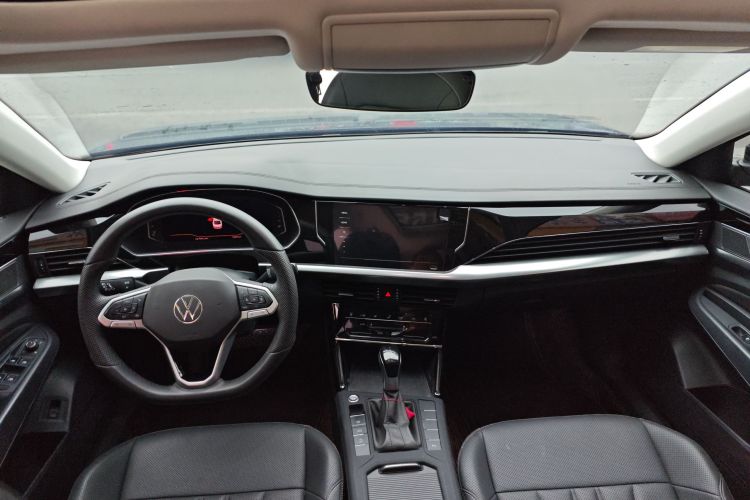 大众 帕萨特 2025款 出众款 380TSI 星空龙腾版中控内饰12