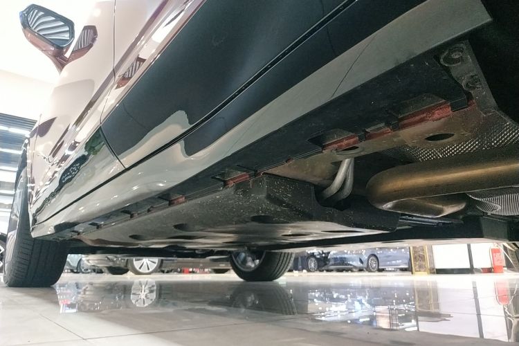 凯迪拉克GT4 2023款 25T 豪华型局部细节9002