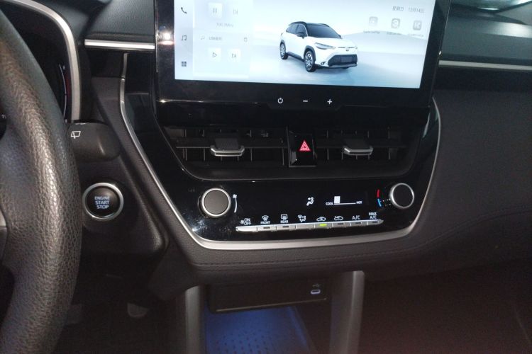 丰田 锋兰达 2023款 2.0L CVT豪华版中控内饰16