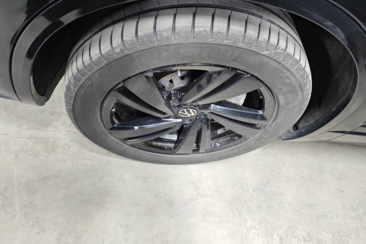 大众 途锐 2022款 3.0TSI 锐享版 曜黑运动套装车身外观6002