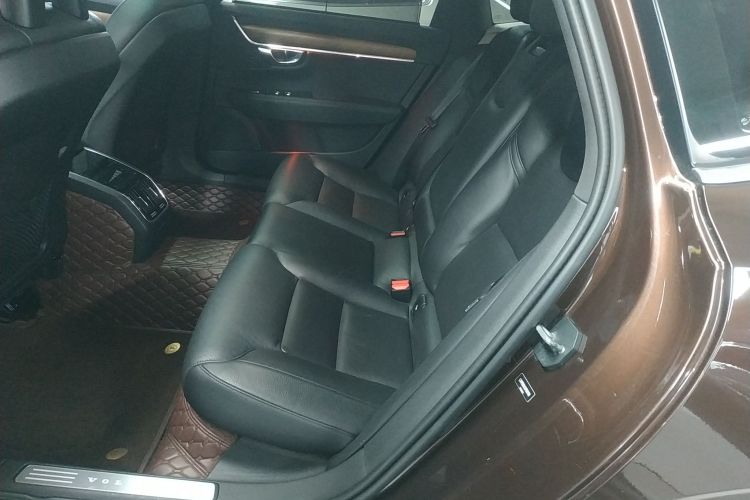 沃尔沃S90 2017款 T5 智雅版中控内饰21