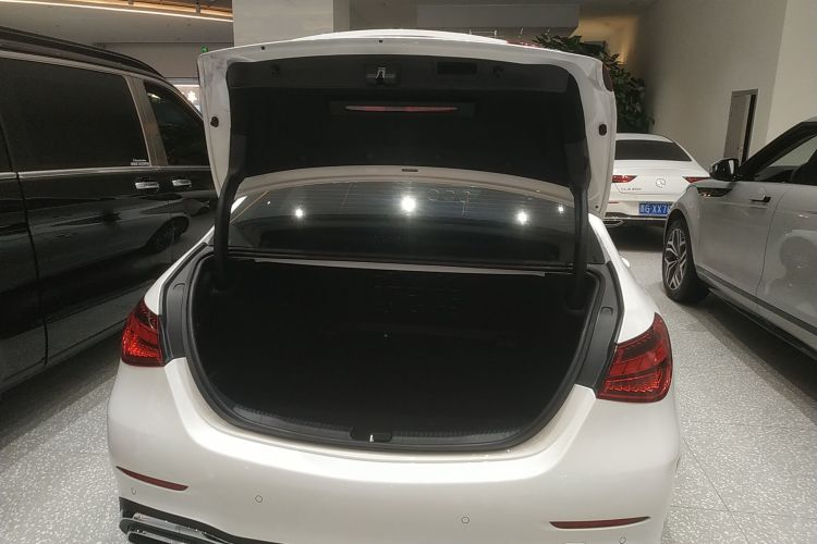 奔驰C级 2024款 改款二 C 260 L 运动版局部细节23