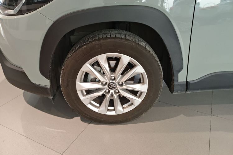 丰田 卡罗拉锐放 2023款 2.0L 精英版车身外观6007