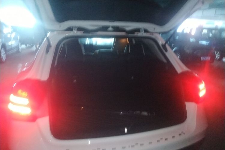 奔驰GLA 2017款 GLA 200 动感型局部细节23