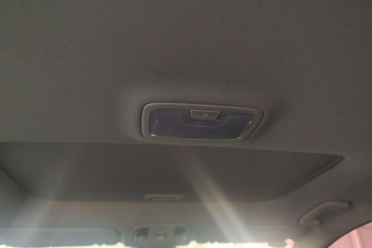 起亚KX5 2019款 2.0L 自动两驱舒适版中控内饰22