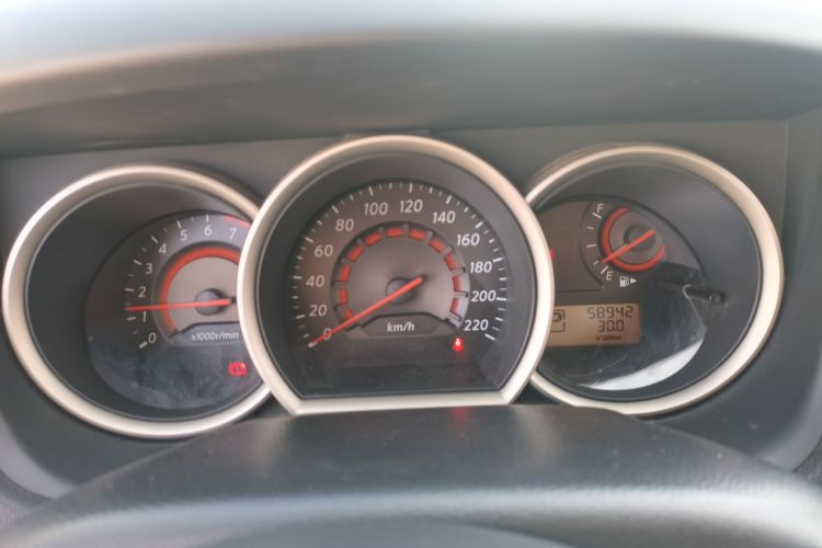 日产 轩逸 2016款 经典 1.6XE 自动领先版中控内饰14