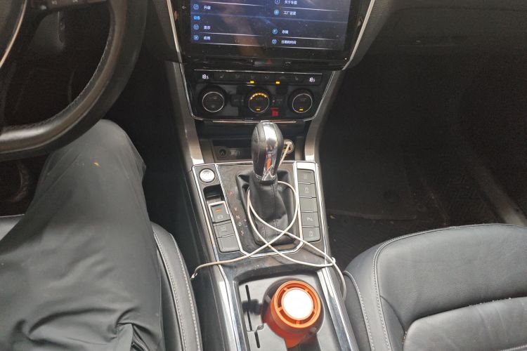 大众 帕萨特 2017款 330TSI DSG尊荣版局部细节18