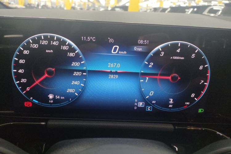 奔驰B级 2022款 改款 B 200 动感型中控内饰14