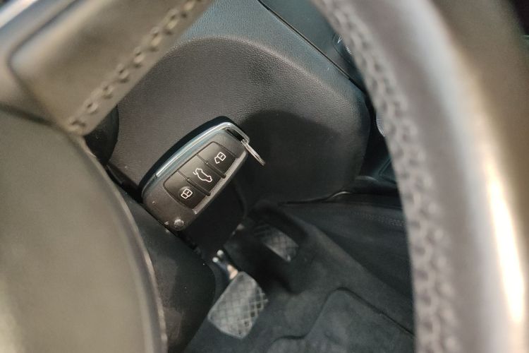 奥迪A1 2014款 30 TFSI 舒适型中控内饰11